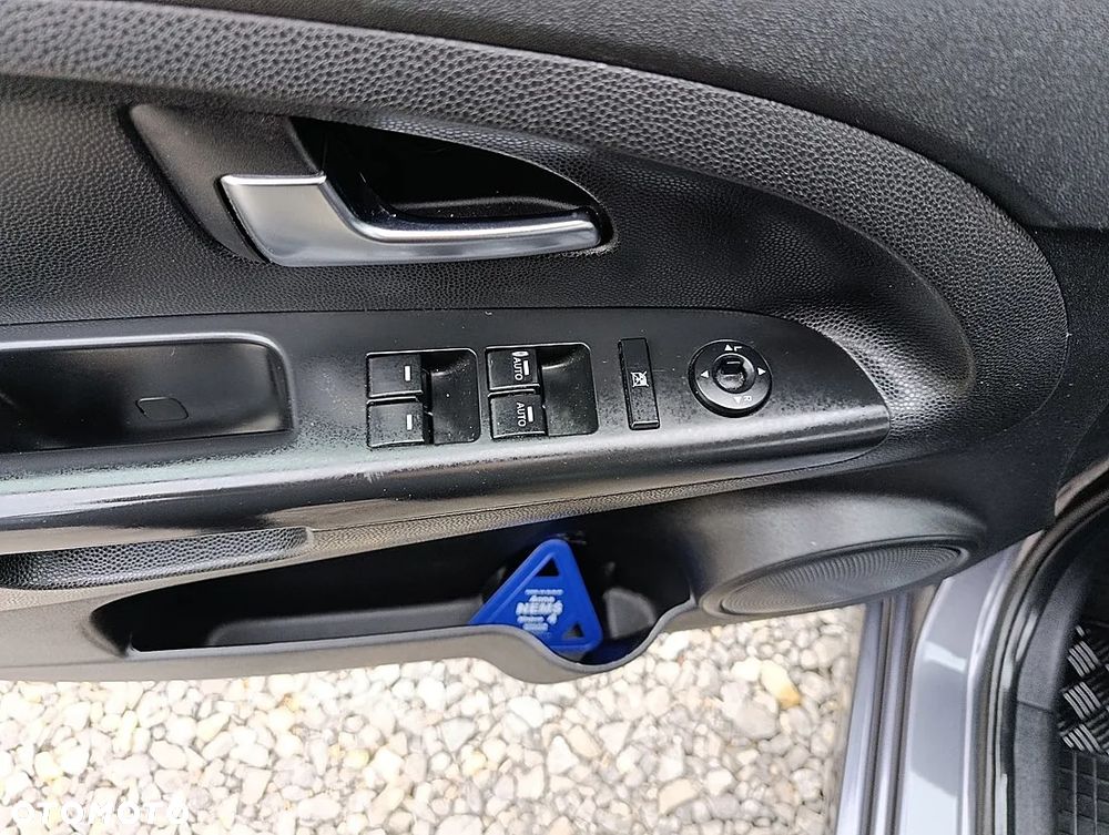Kia Venga 1.6 Business Line - 14