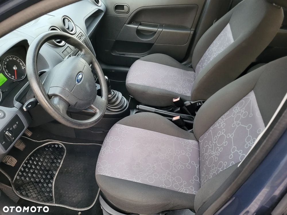 Ford Fiesta 1.3 Trend - 9