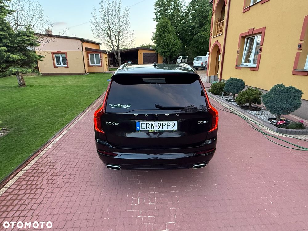 Volvo XC 90 D5 SCR AWD R-Design - 20