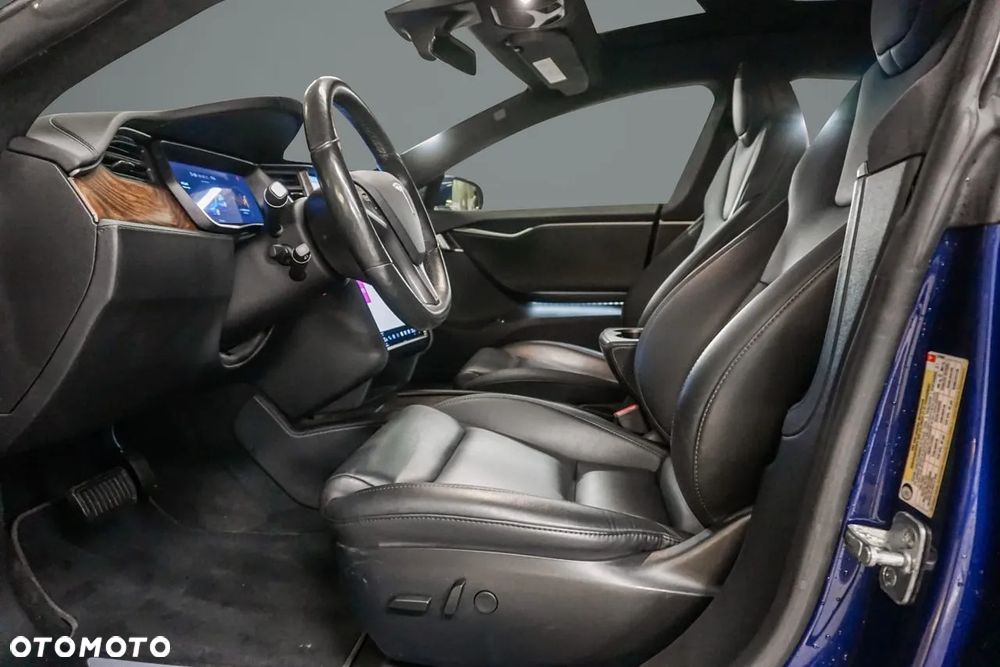 Tesla Model S - 19