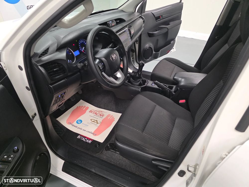 Toyota HILUX 2.4 D-4D 4WD CD CH - 45