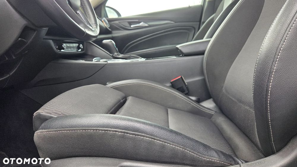 Opel Insignia - 11