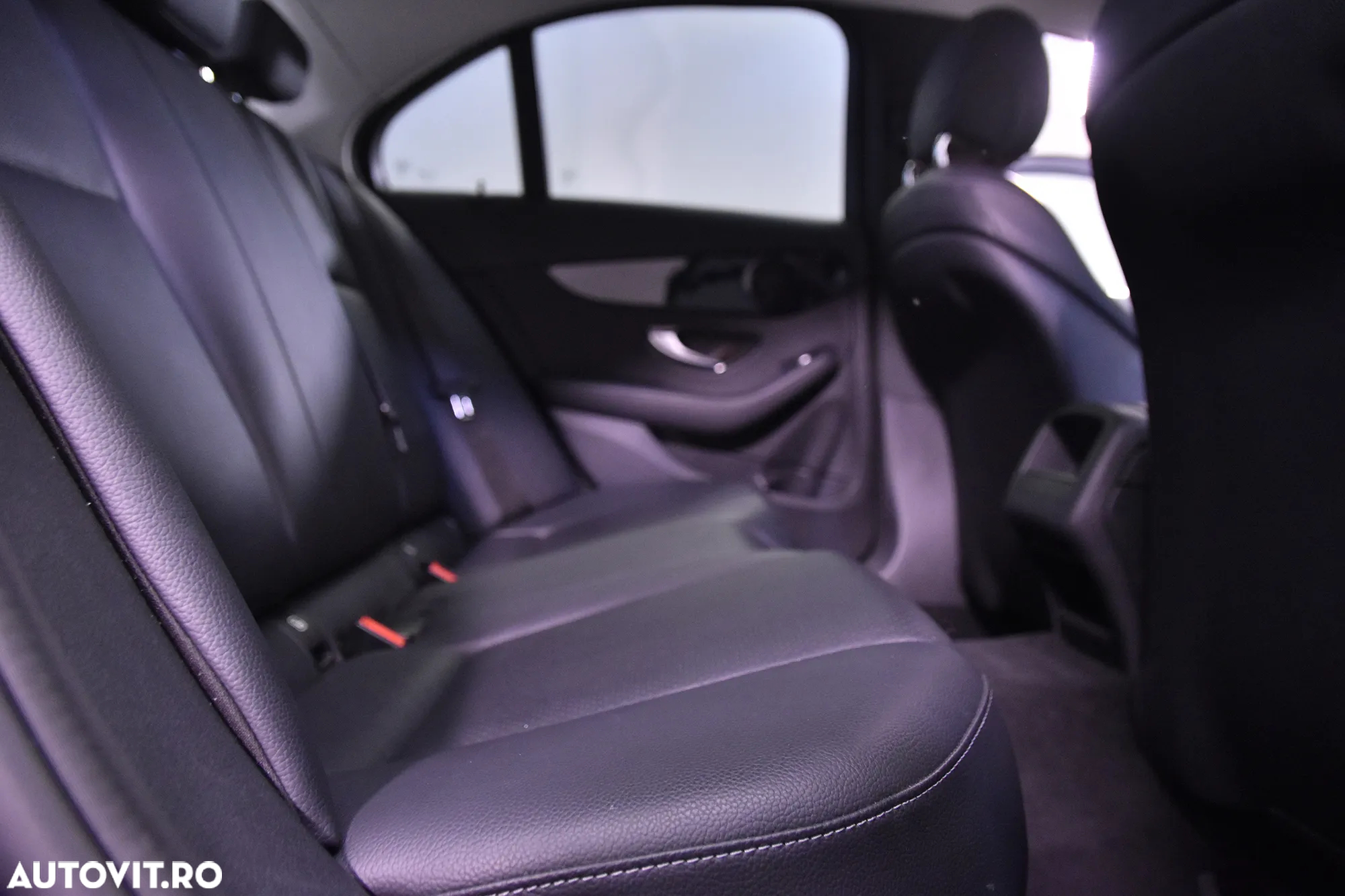Mercedes-Benz C 220 d 4MATIC Aut. - 12