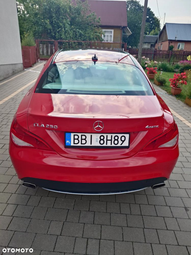 Mercedes-Benz CLA 250 4Matic 7G-DCT - 9