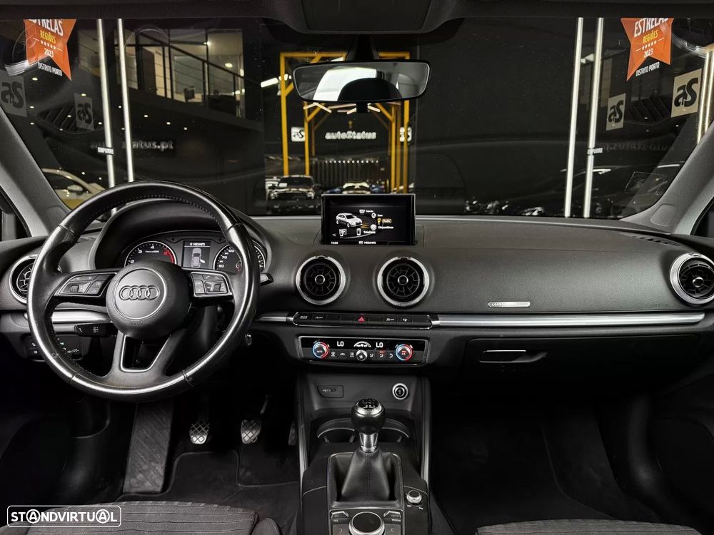 Audi A3 Sportback 1.6 TDI S-line - 25