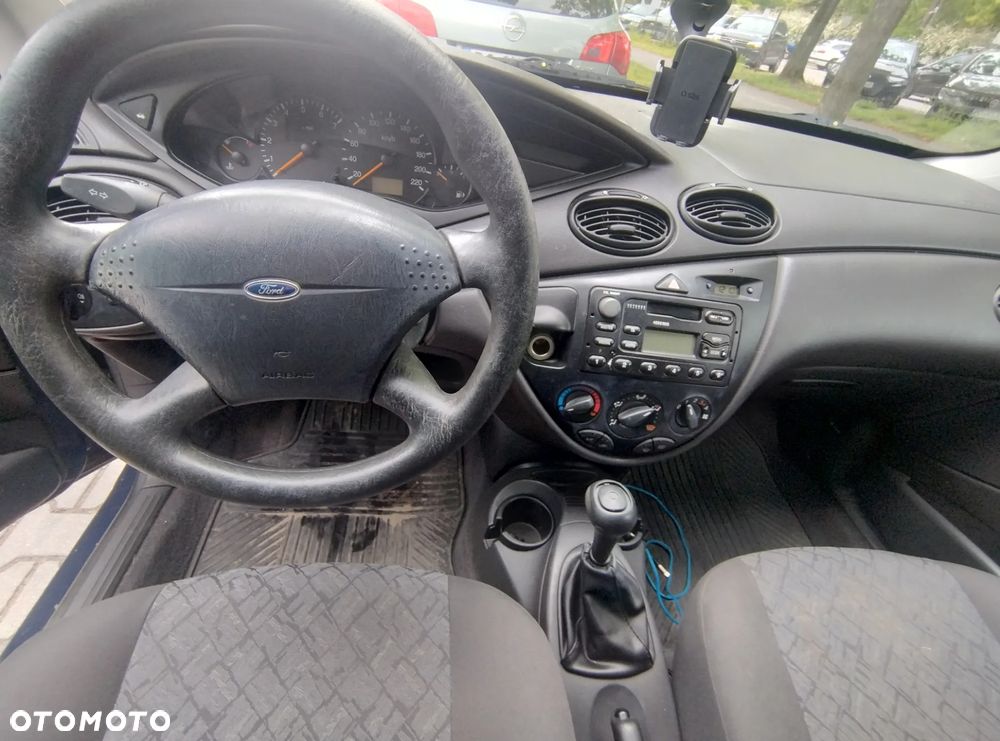Ford Focus 1.6 Comfort - 11