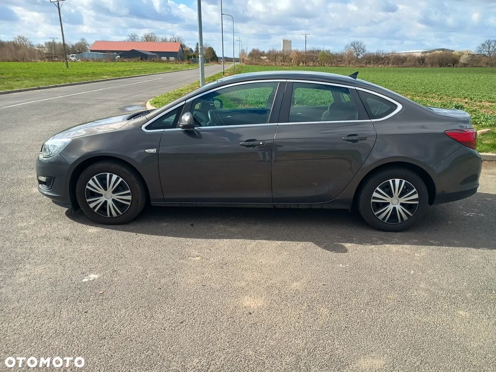 Opel Astra 1.4 T Enjoy - 5