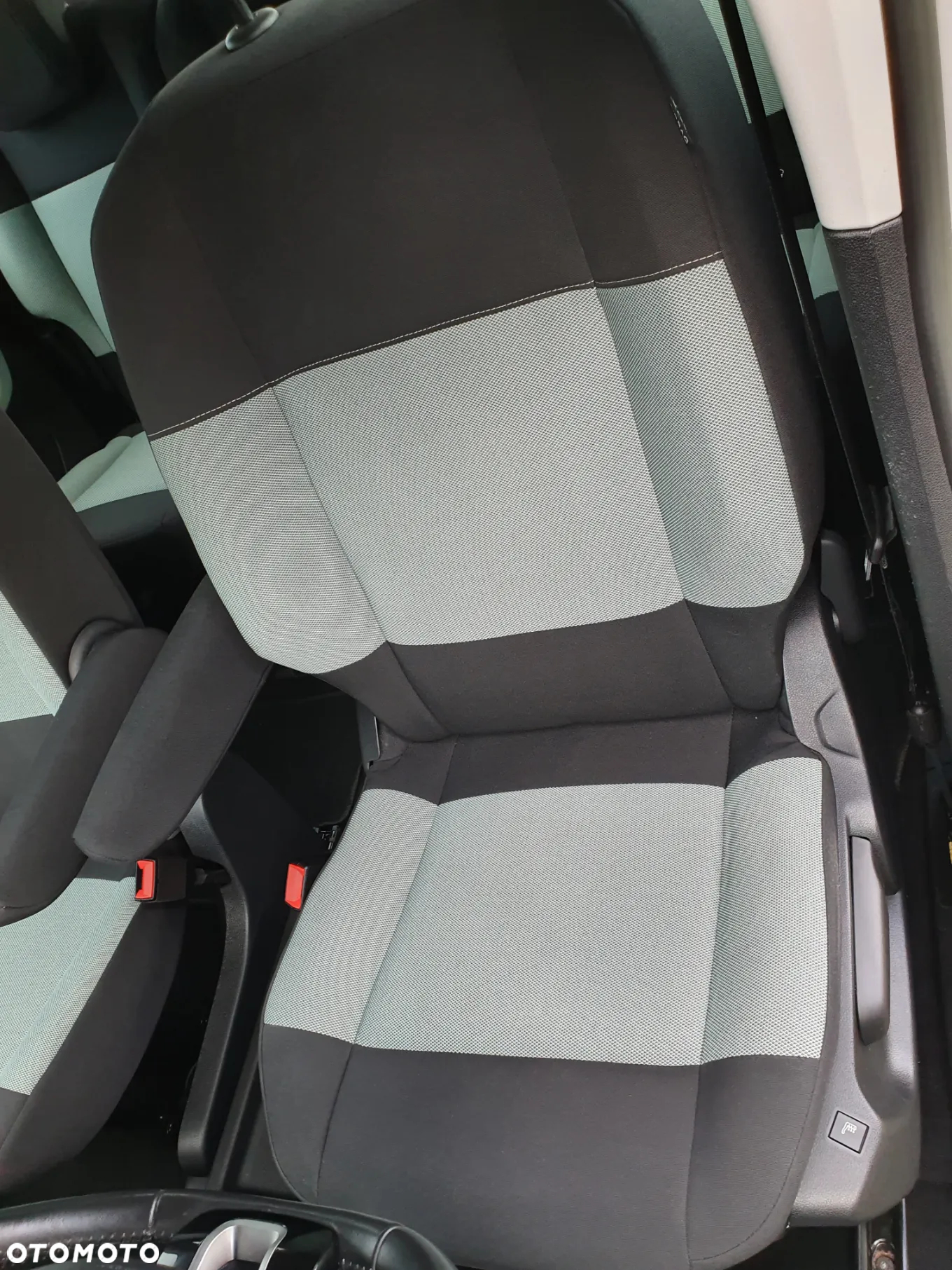 Citroën Berlingo XL PureTech 110 LIVE PACK - 19
