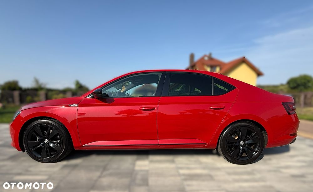 Skoda Superb 2.0 TDI Sportline DSG - 8