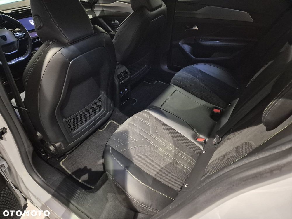 Peugeot 408 1.2 PureTech GT S&S EAT8 - 12