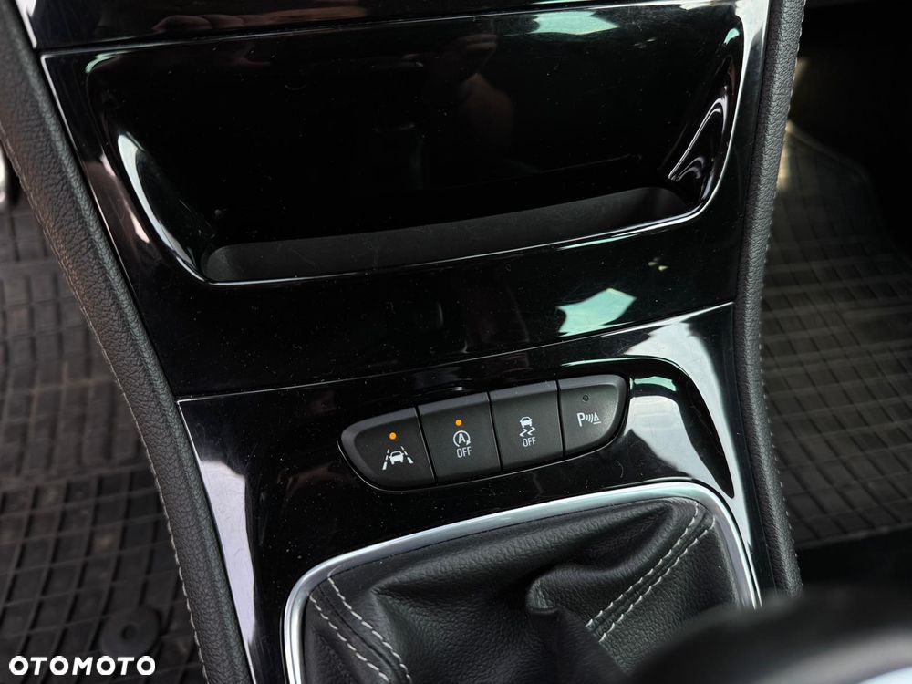 Opel Astra 1.4 T Dynamic - 14