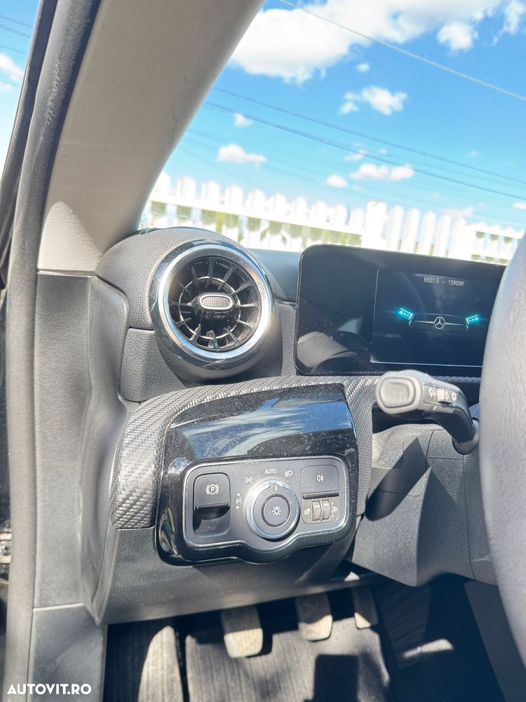 Mercedes-Benz CLA 180 d Shooting Brake - 10