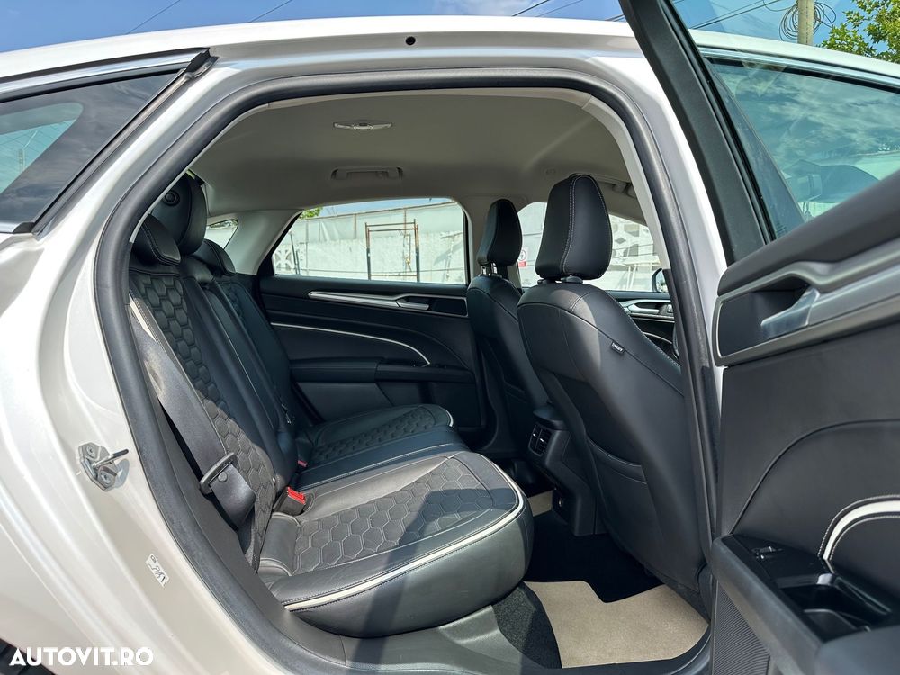 Ford Mondeo Vignale 2.0 Hybrid - 8