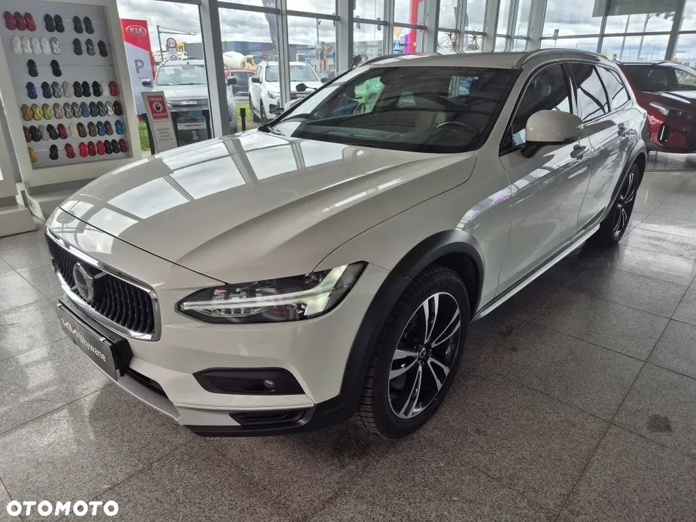 Volvo V90 Cross Country D5 AWD Pro - 2