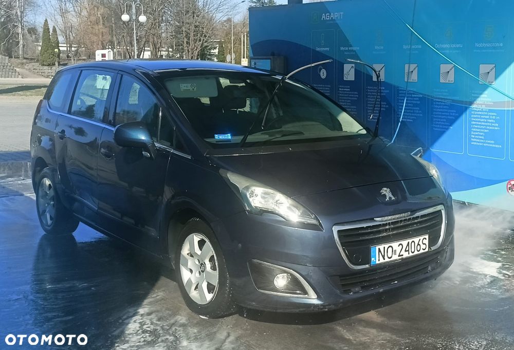 Peugeot 5008 - 1