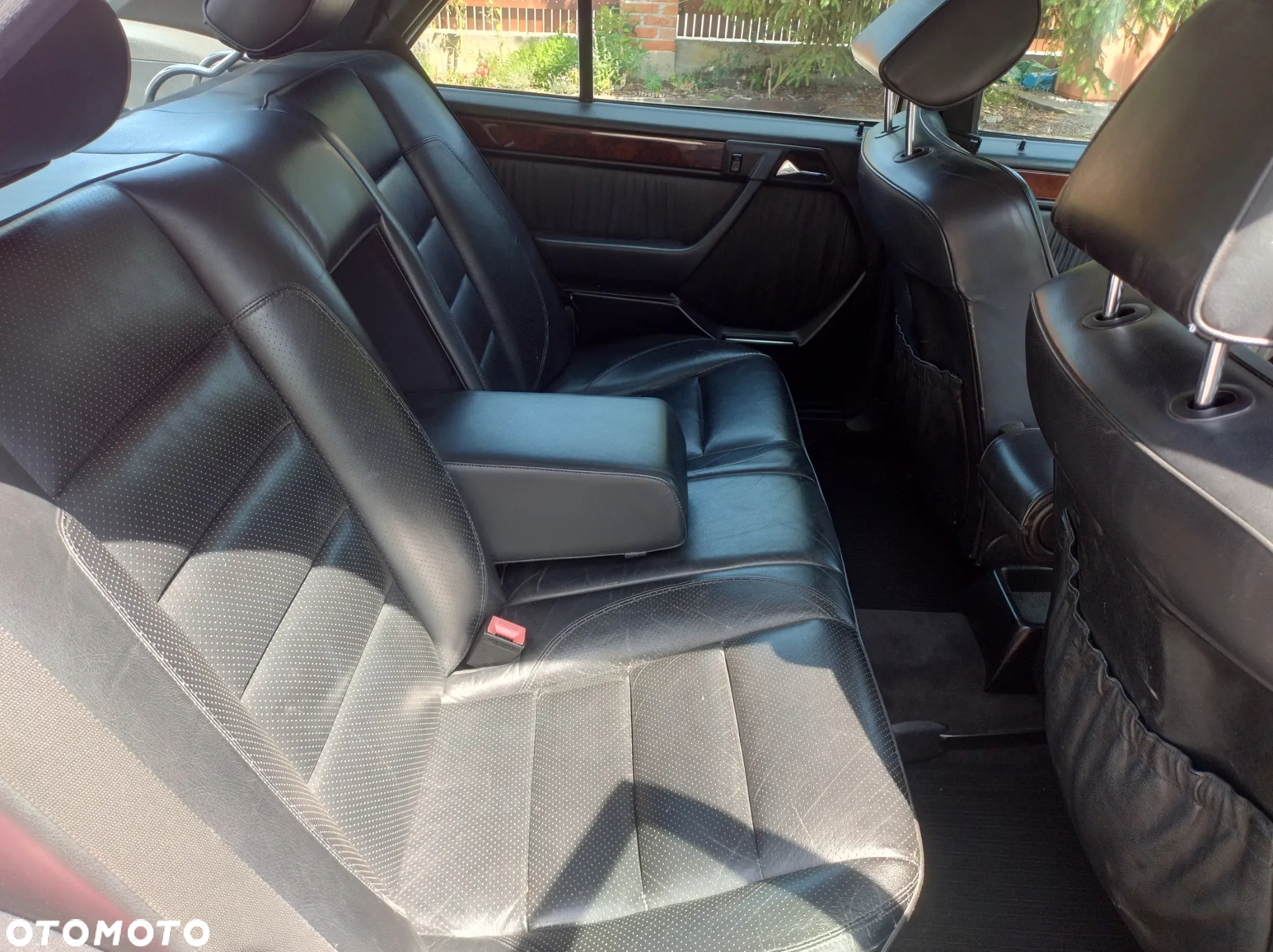 Mercedes-Benz W124 (1984-1993) - 23