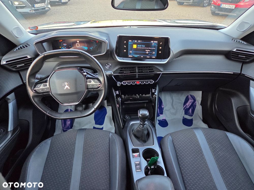 Peugeot 2008 PureTech 130 Allure - 25