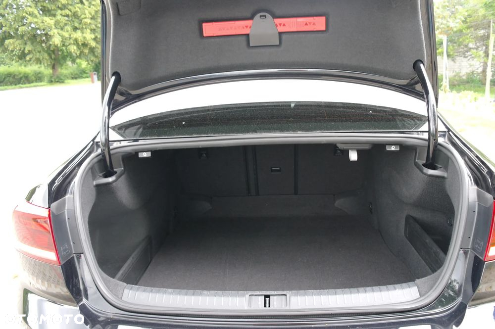 Volkswagen Passat 2.0 TDI EVO Business DSG - 22