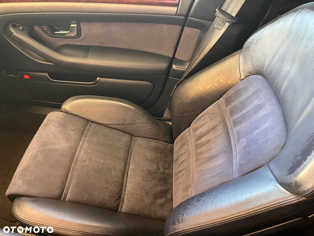 Audi A8 4.2 Quattro - 13