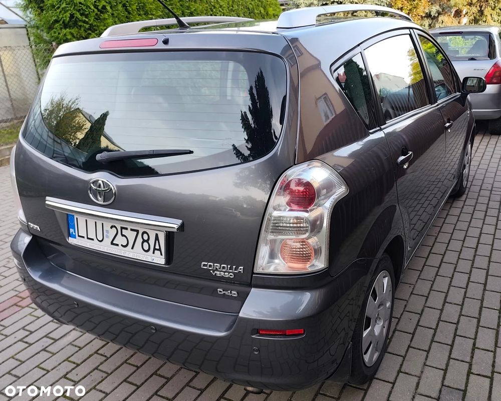 Toyota Corolla Verso 2.2 D-4D Sol - 4