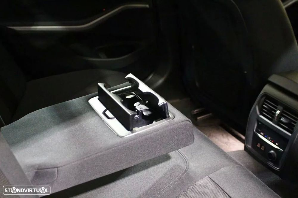 BMW 330 e Auto - 18