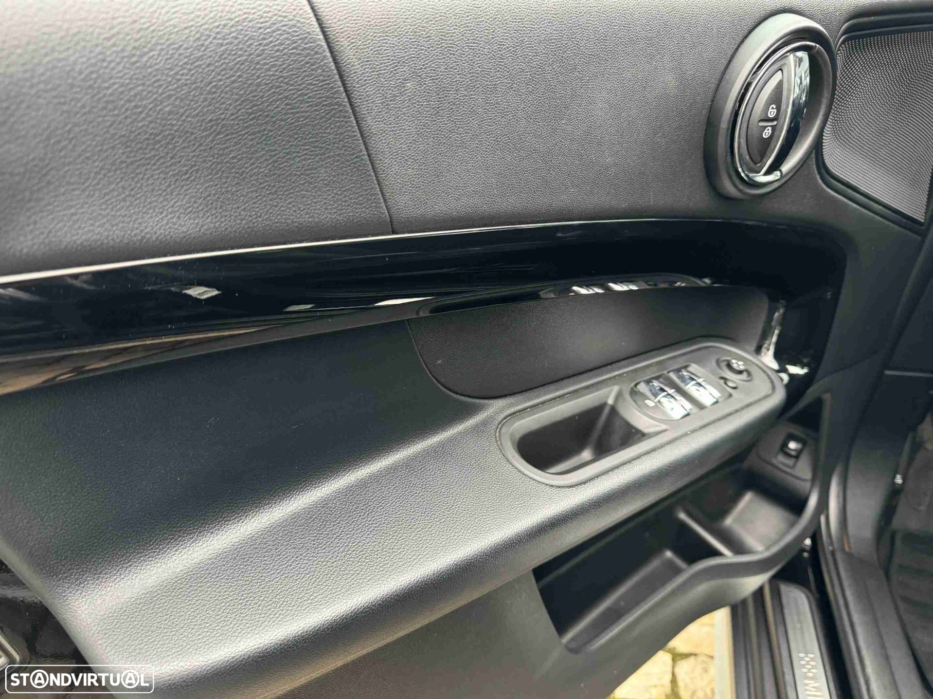 MINI Countryman Cooper SE ALL4 Auto - 7