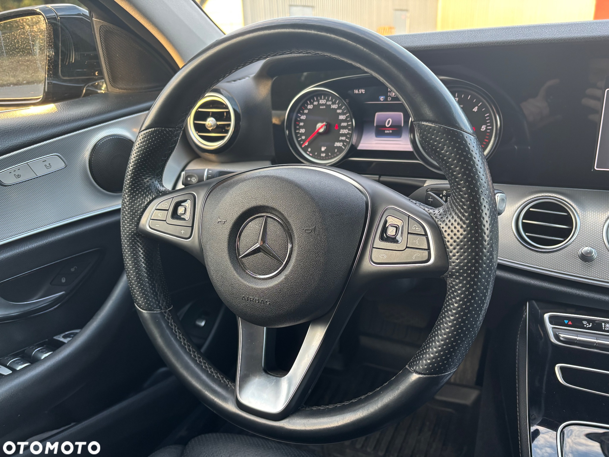 Mercedes-Benz Klasa E 200 d 9G-TRONIC - 11
