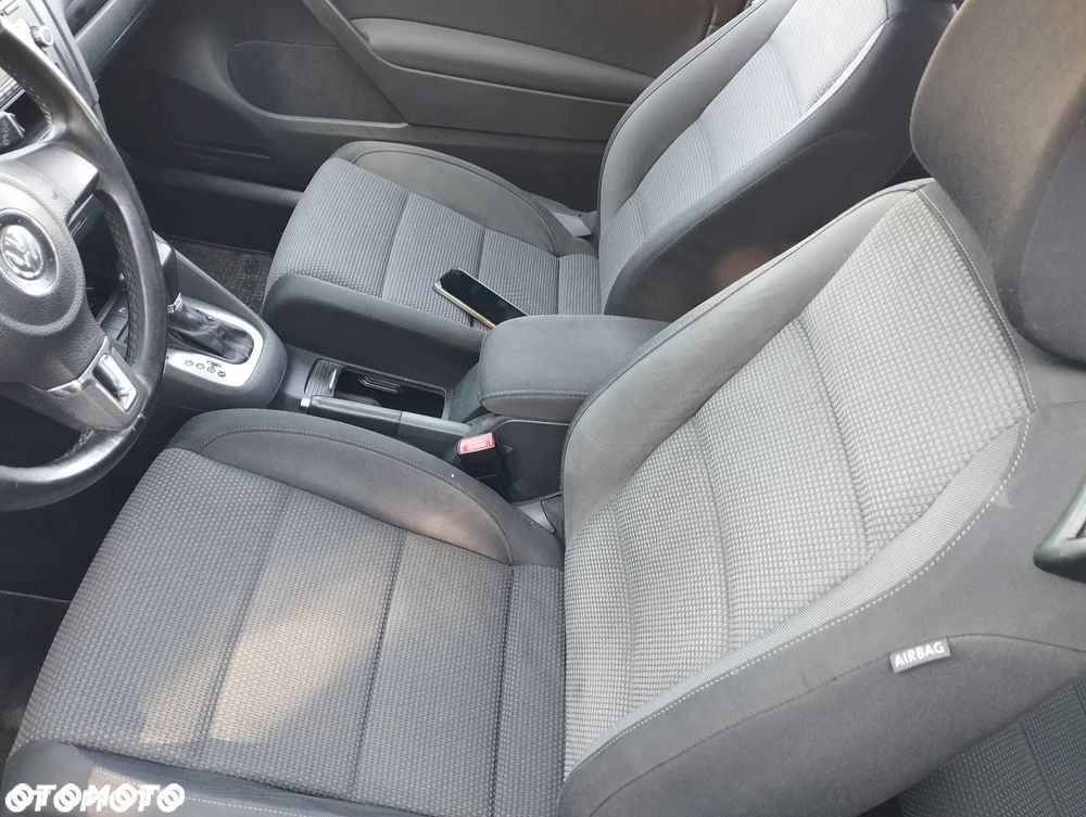 Volkswagen Golf - 8