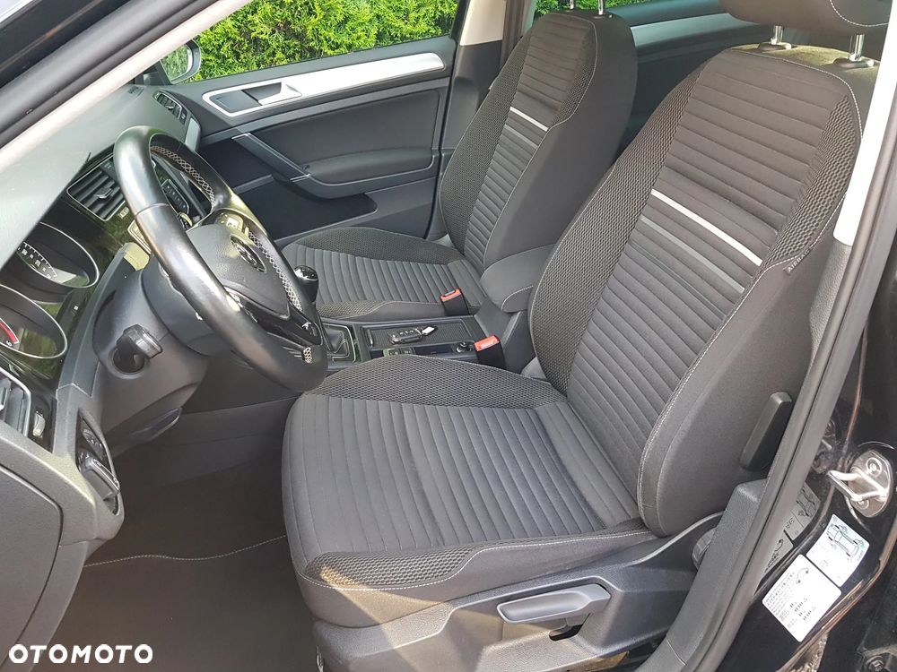 Volkswagen Golf 1.6 TDI BlueMotion Technology Cup - 15