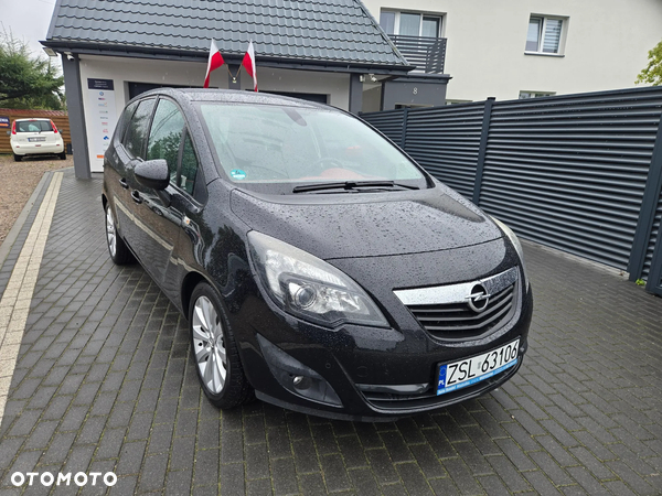 Opel Meriva 1.4 T Design Edition