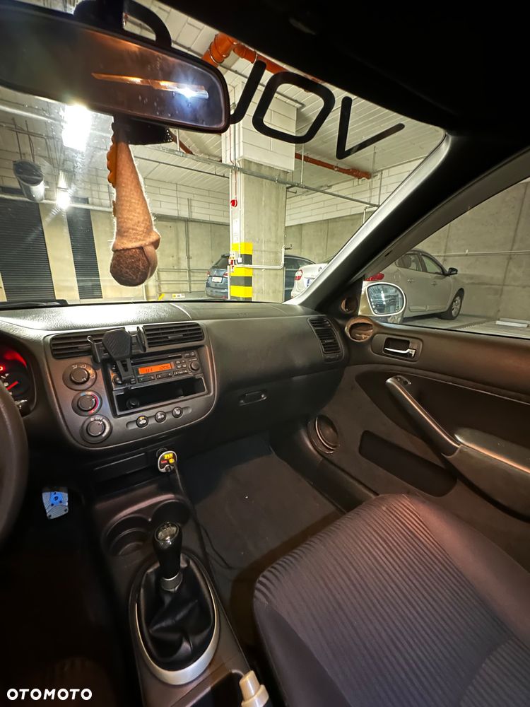 Honda Civic 1.5i - 4