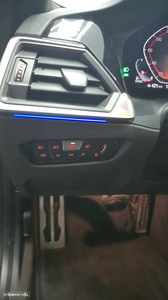 BMW 318 d Pack Desportivo M Auto - 28