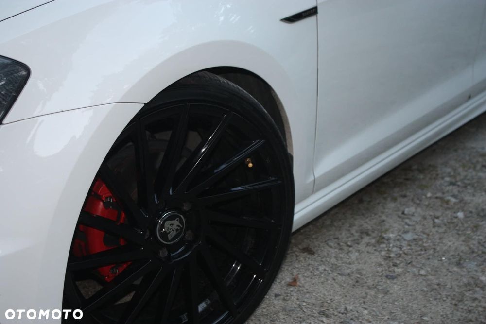 Volkswagen Golf - 6