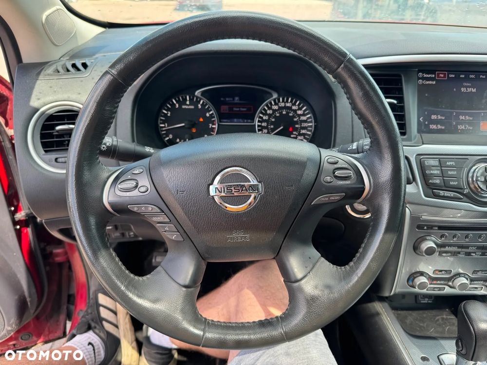 Nissan Pathfinder - 14