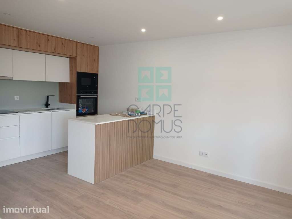 Apartamento T3, totalmente renovado, c/ varandas, na Avenida do Uru... - Grande imagem: 5/33