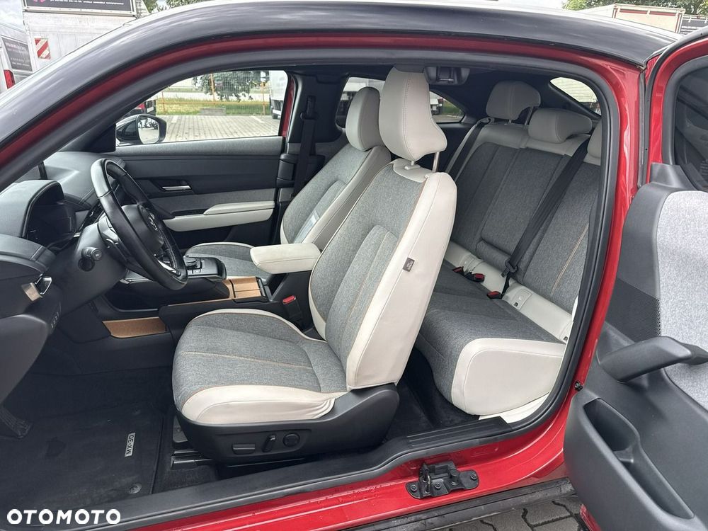 Mazda MX-30 - 12