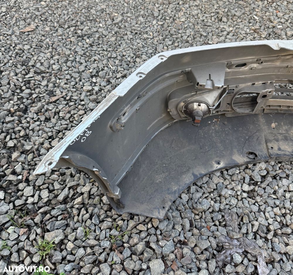 Bara fata SKODA OCTAVIA 2 an 2004-2007 cu halogene, grile si ornamente - 6