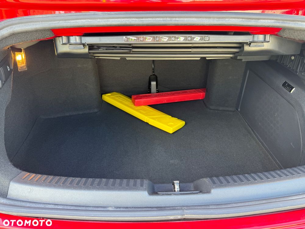 Volkswagen Beetle 2.0 TSI BMT R-Line DSG - 18