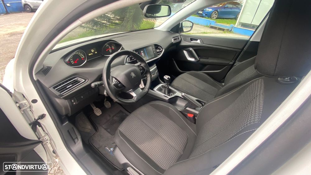 Peugeot 308 1.5 BlueHDi Business Line - 21