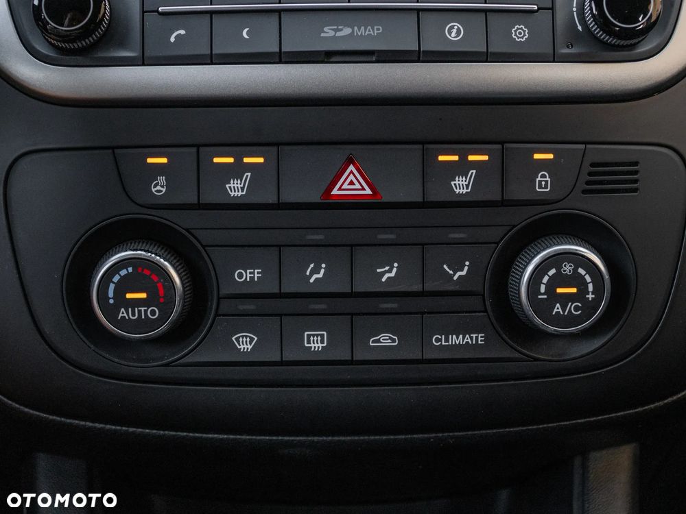 Kia Venga 1.6 CVVT Black Collection - 25