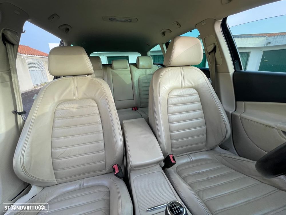 VW Passat Variant 2.0 TDi Confortline - 8