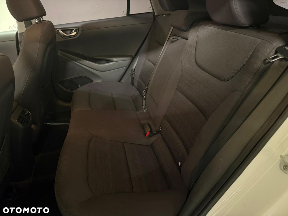 Hyundai IONIQ 1.6 GDI - 11
