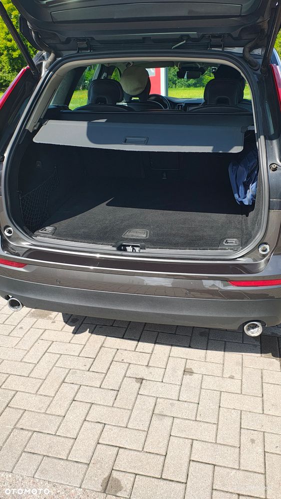 Volvo XC 60 D4 Momentum Pro - 2