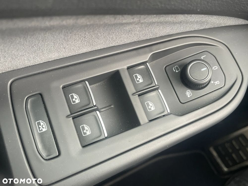 Volkswagen Golf 1.5 eTSI EVO Style DSG - 34