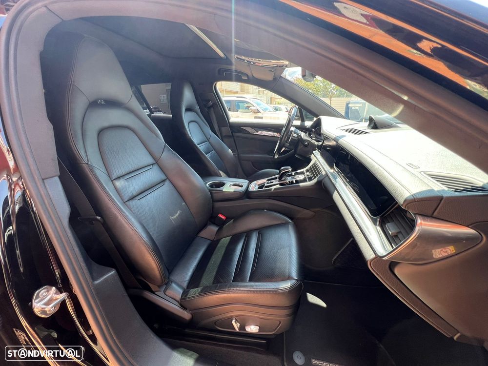 Porsche Panamera Sport Turismo 4 E-Hybrid - 17