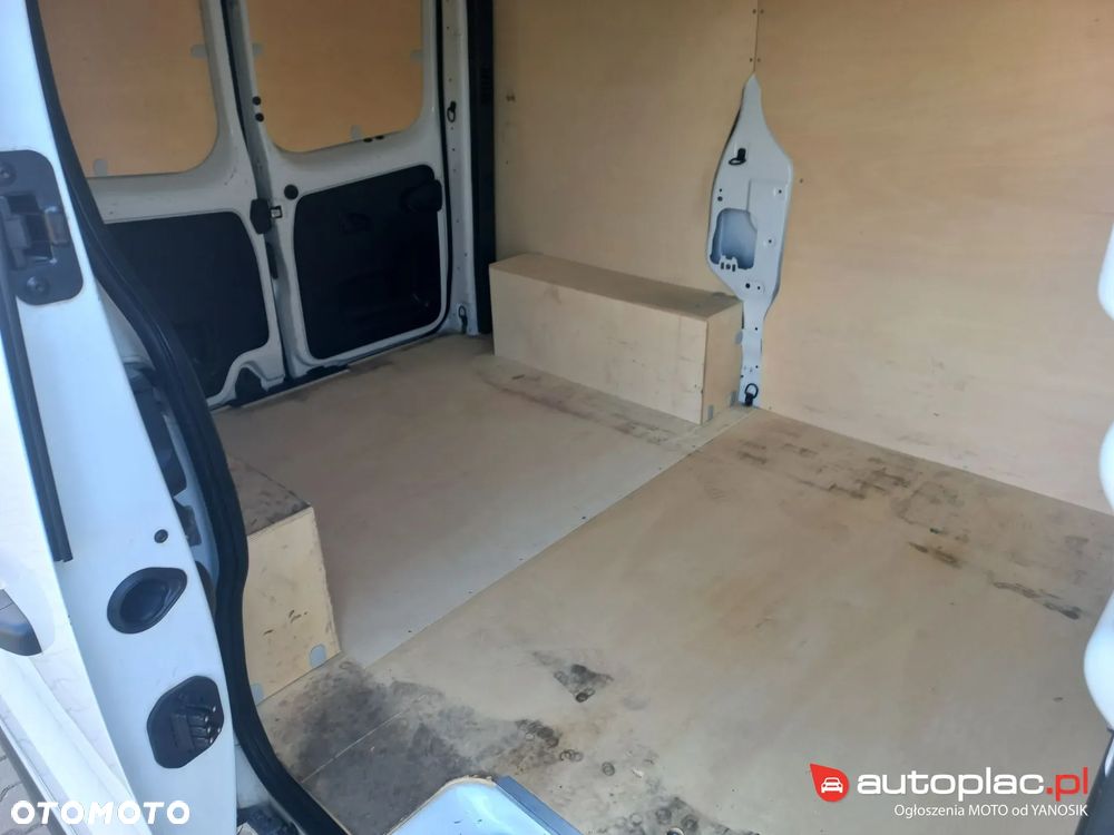 Renault Trafic - 22