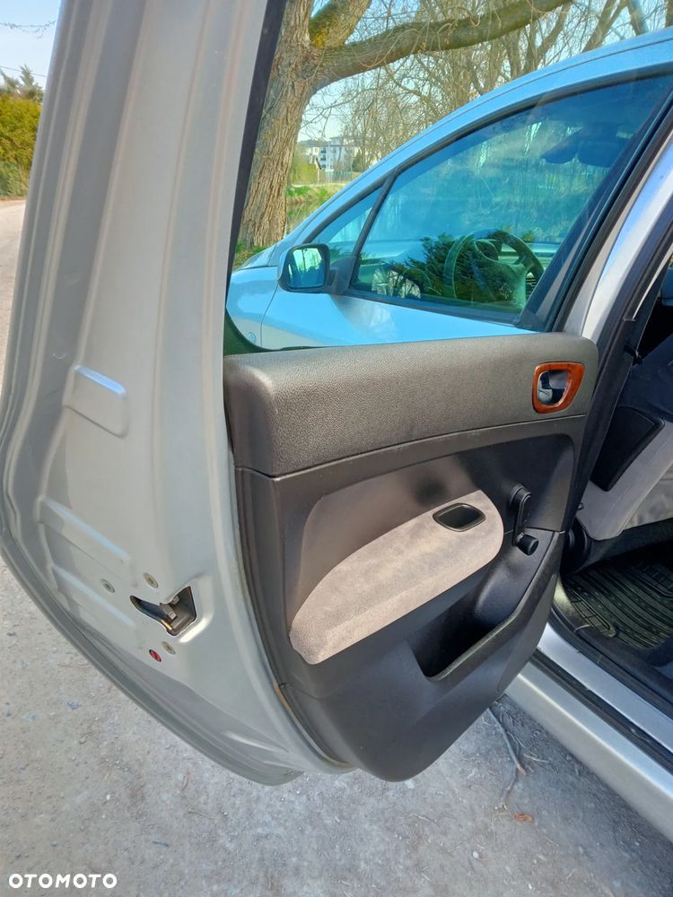 Peugeot 307 HDi 110 Premium - 13