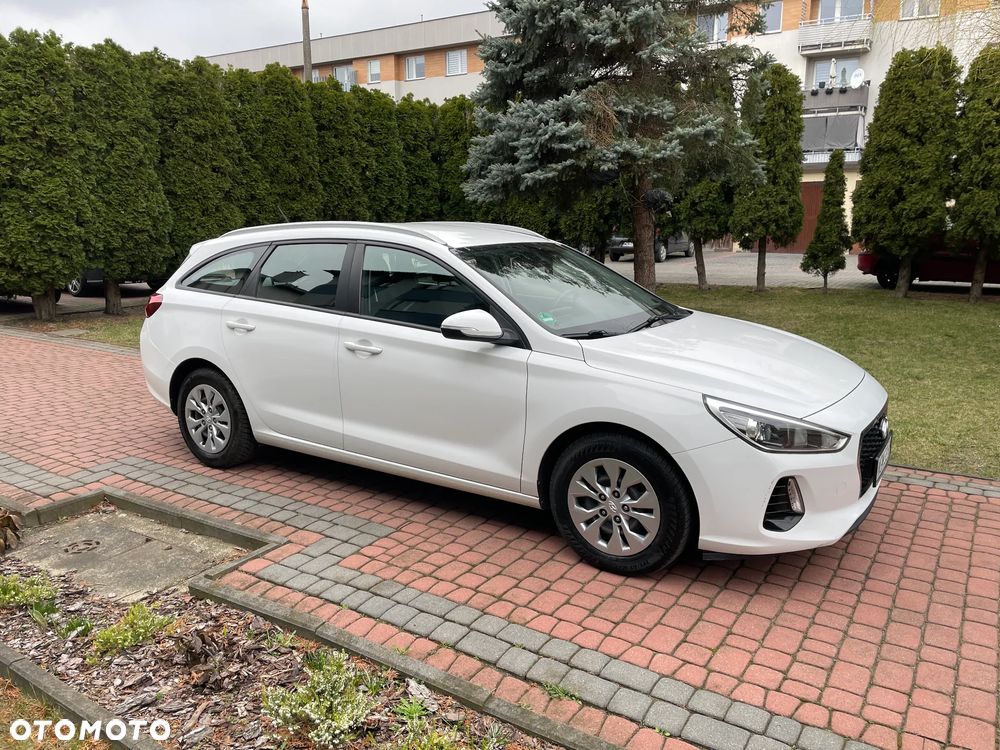 Hyundai i30 1.0 T-GDI Family - 11