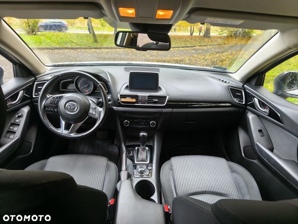 Mazda 3 - 8