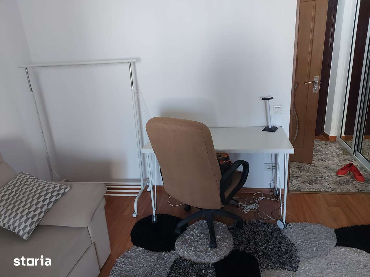 Garsoniera mobilata si utilata-proprietar - Imagine principală: 4/11